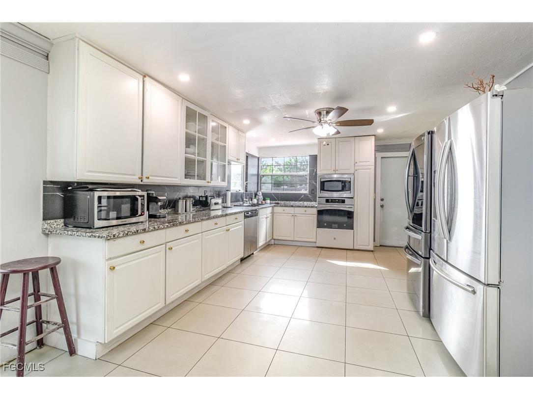 18 Illinois Road Lehigh Acres FL 33936 2025018368 image6