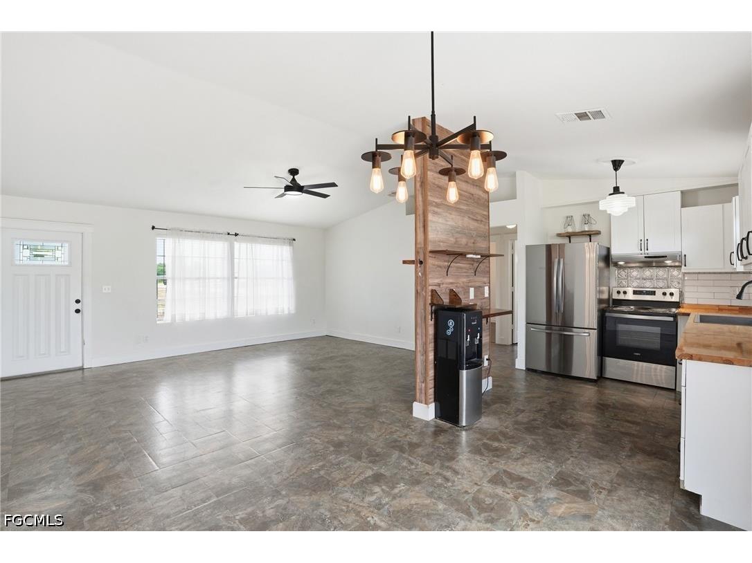 18 NW 26th Terrace Cape Coral FL 33993 2026022312 image15