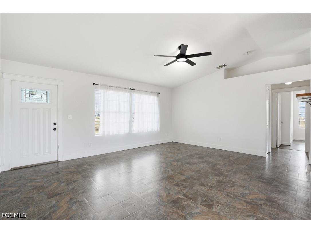 18 NW 26th Terrace Cape Coral FL 33993 2026019064 image3