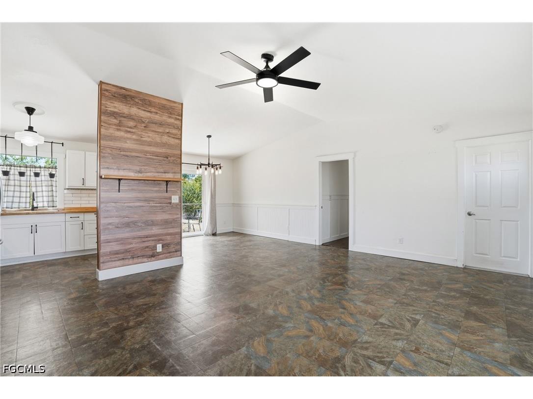 18 NW 26th Terrace Cape Coral FL 33993 2026019064 image5