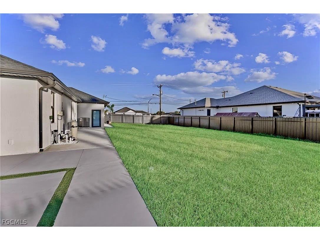 18 Nelson Road N Cape Coral FL 33993 2026006196 image23