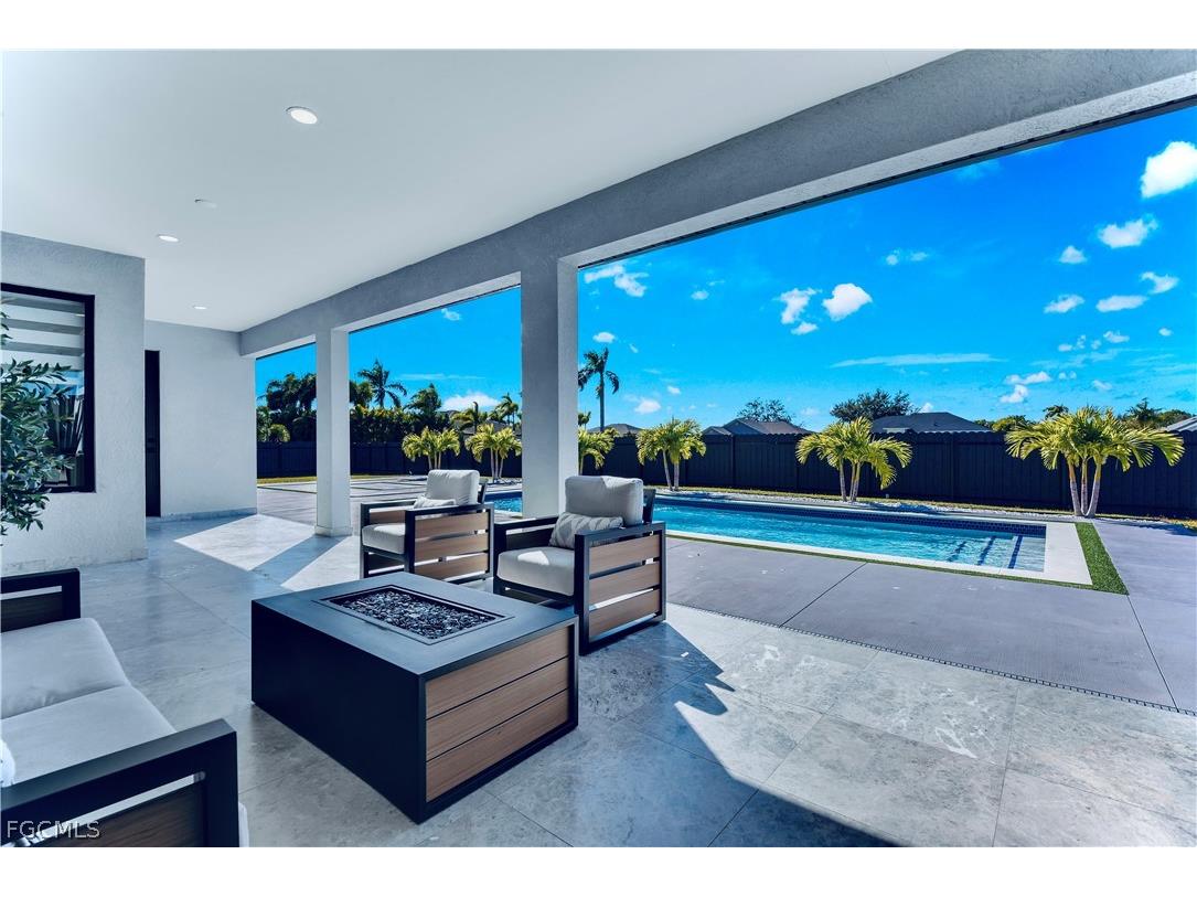 18 Nelson Road N Cape Coral FL 33993 2026006196 image3