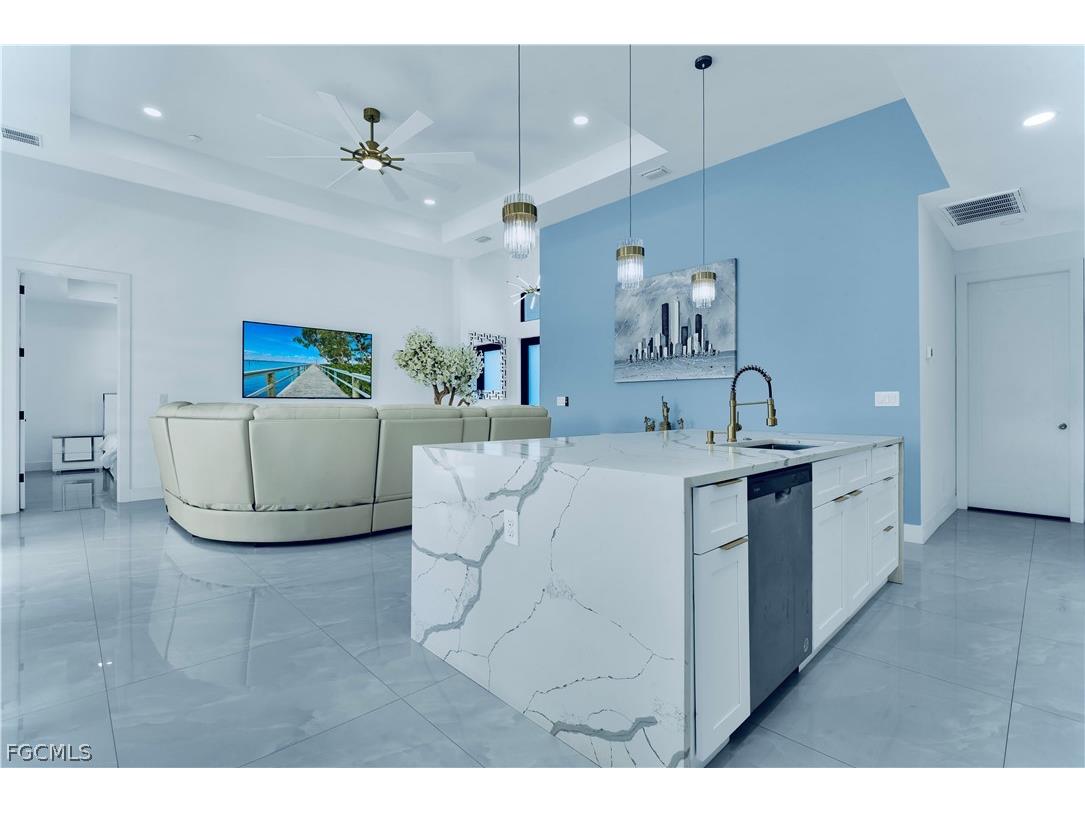 18 Nelson Road N Cape Coral FL 33993 2026006196 image8