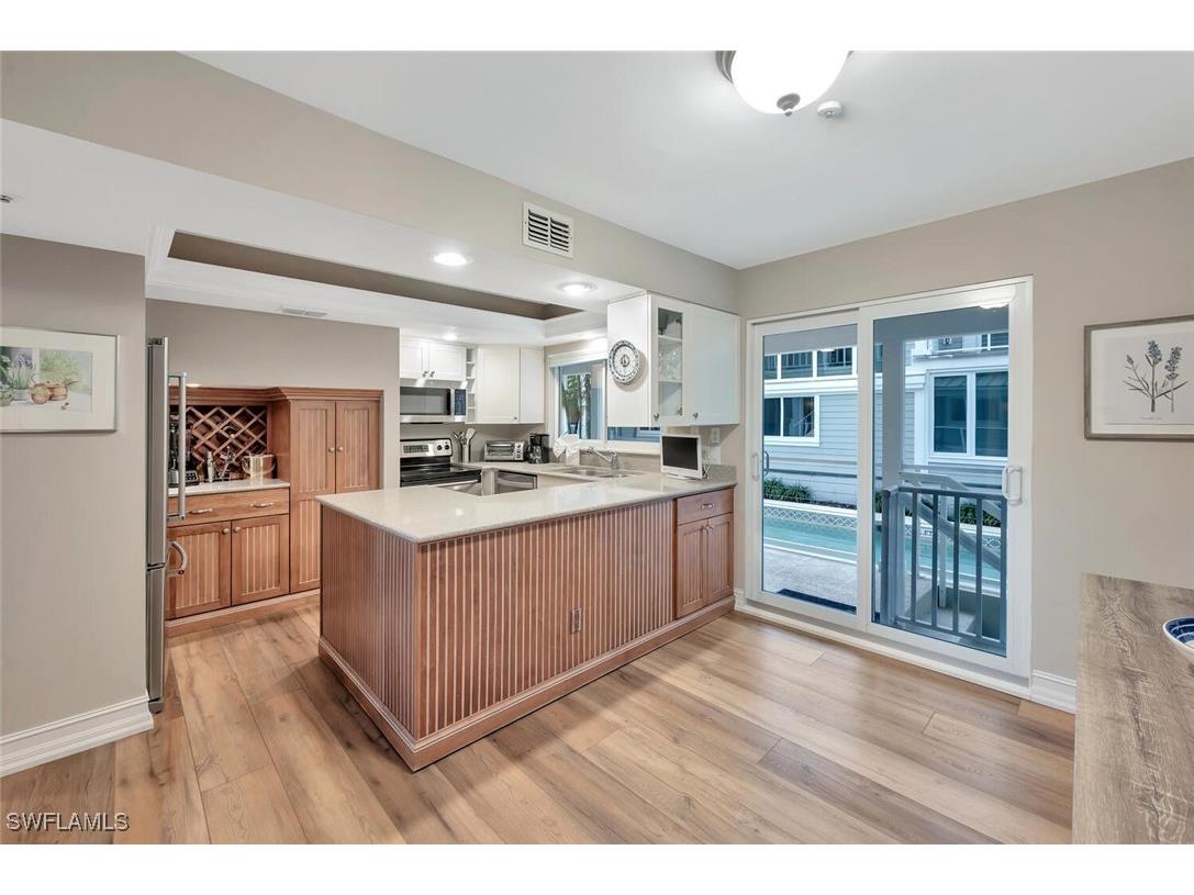 180 6th Avenue S #3 Naples FL 34102 225070069 image10