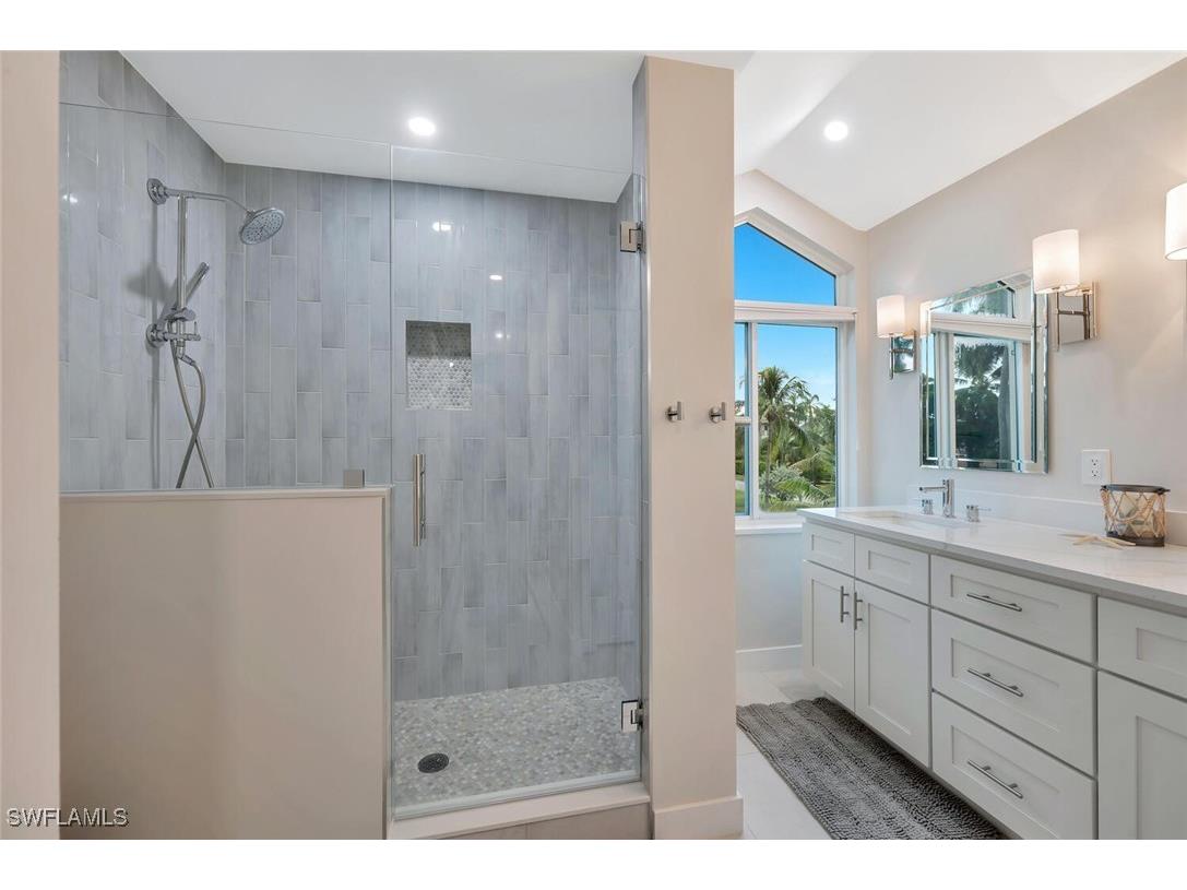 180 6th Avenue S #3 Naples FL 34102 225070069 image24