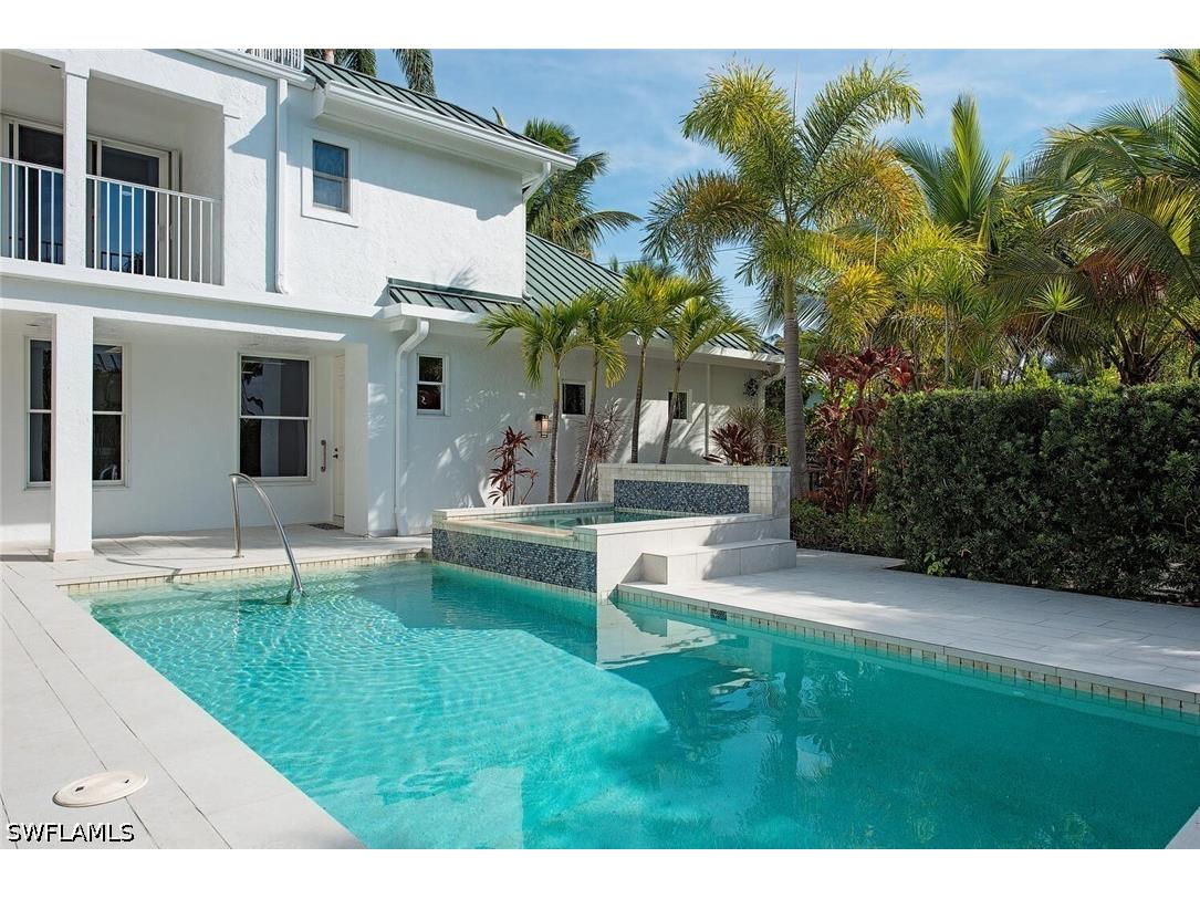 180 7th Avenue S Naples FL 34102 226019201 image4