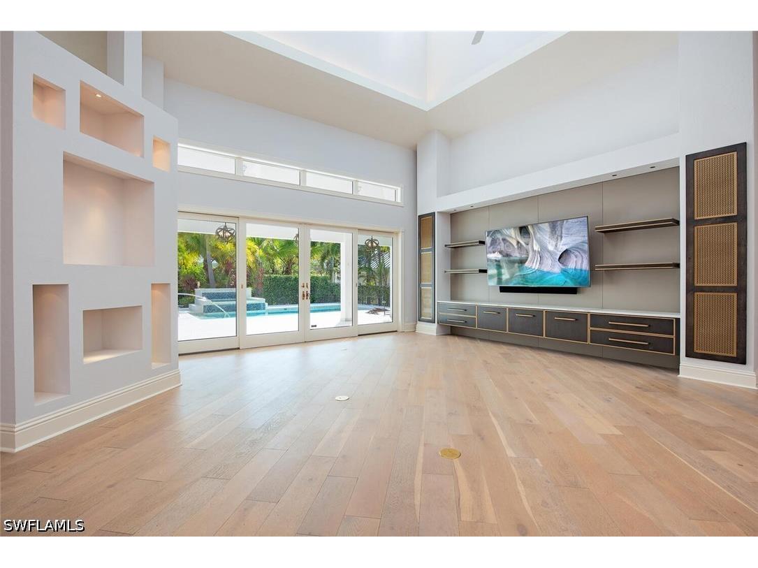 180 7th Avenue S Naples FL 34102 226019201 image5