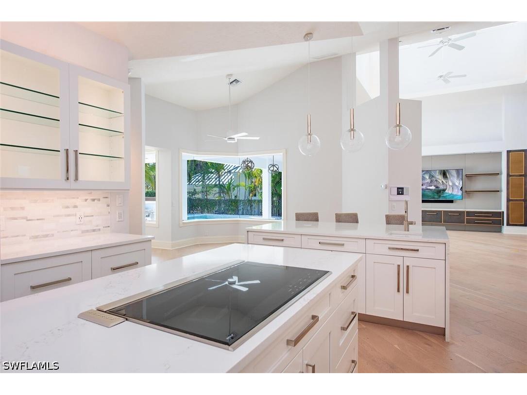 180 7th Avenue S Naples FL 34102 226019201 image9