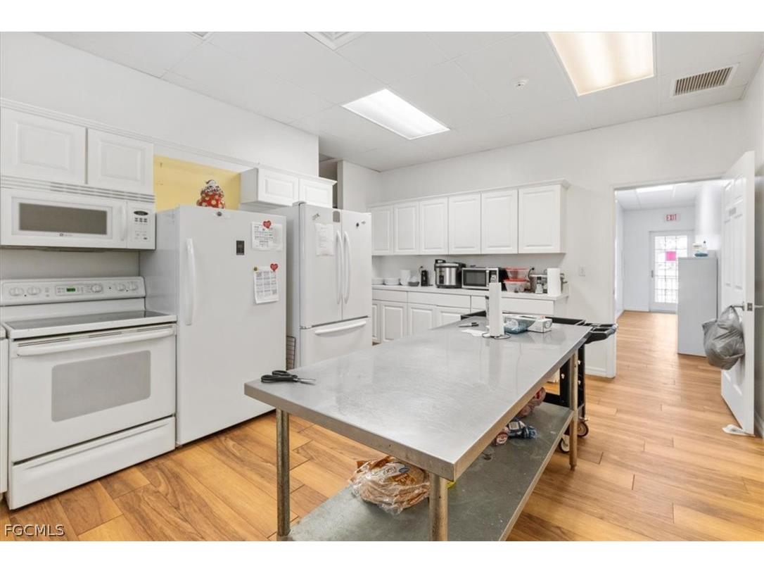 180 Basilan Clewiston FL 33440 2026008943 image23