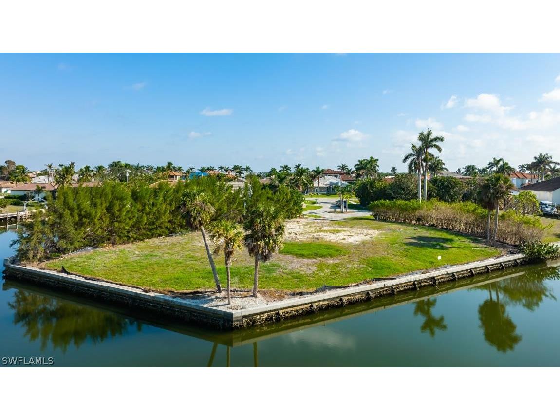 180 Coral Court Marco Island FL 34145 222087574 image1