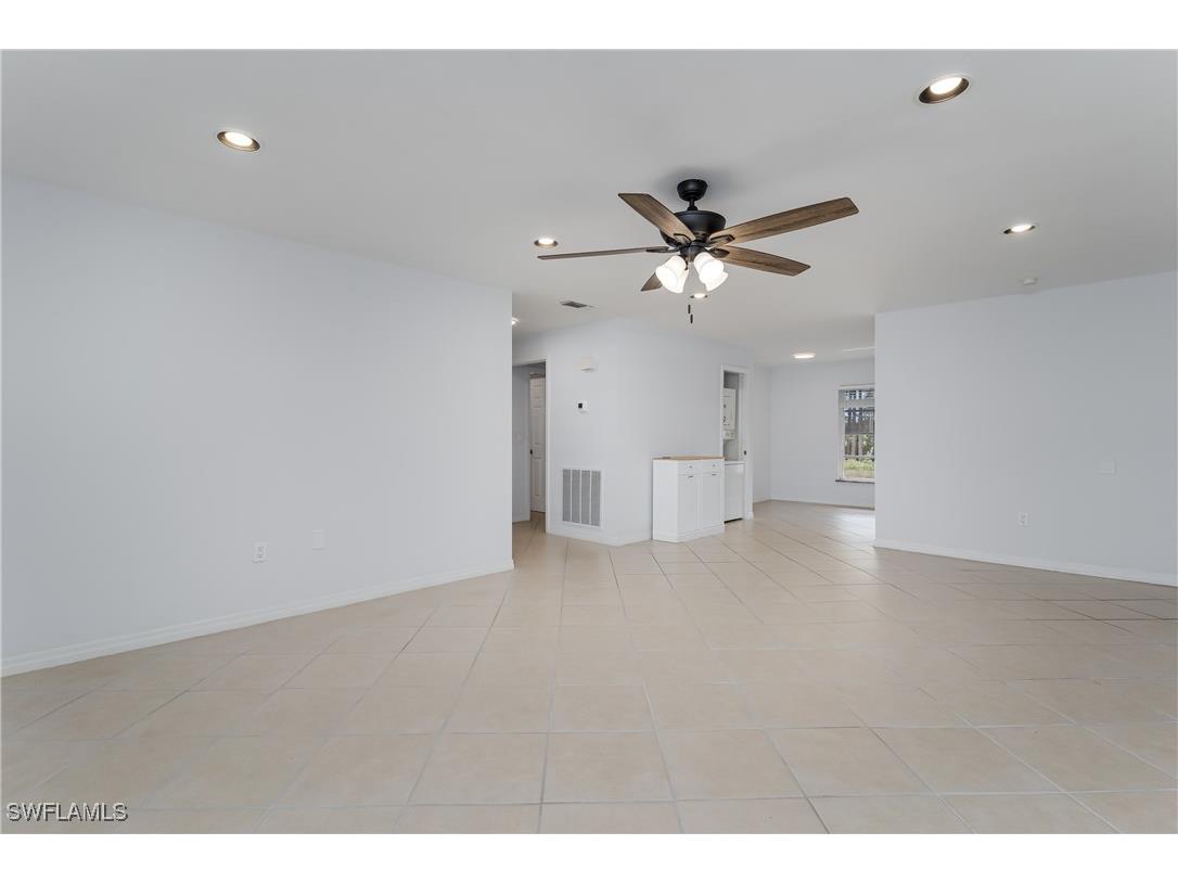 180 Cypress Way E #B212 Naples FL 34110 225067709 image5