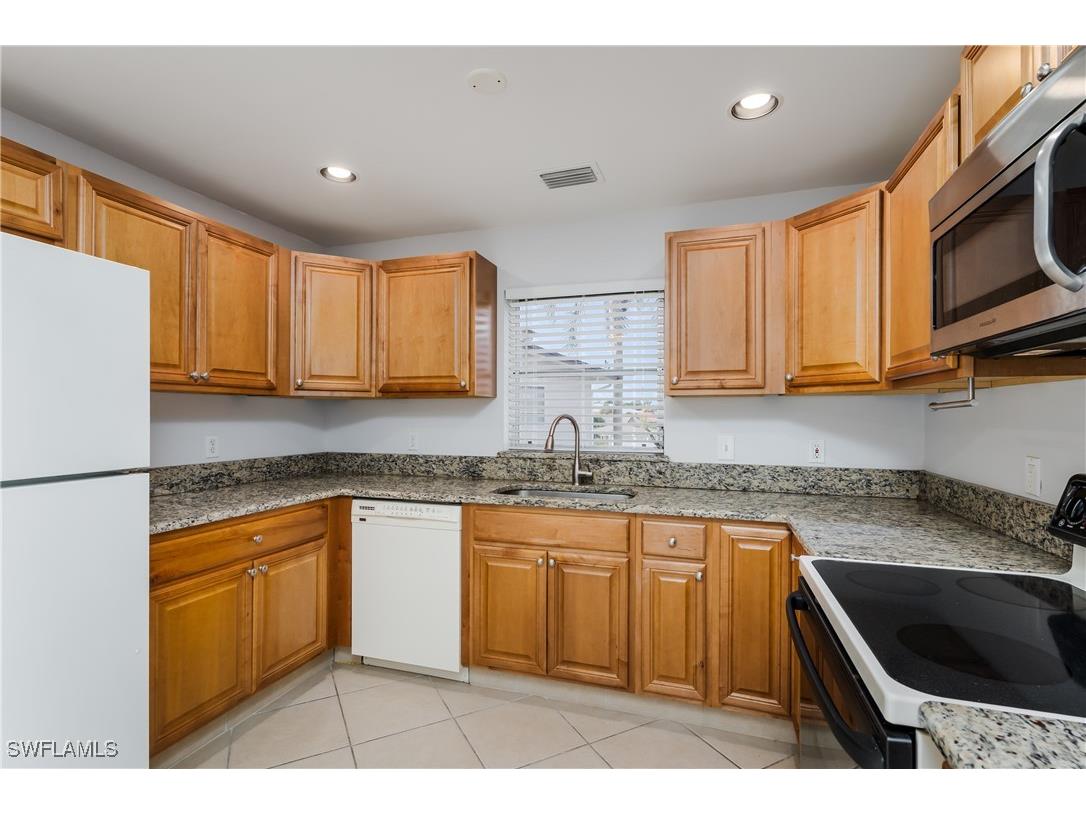 180 Cypress Way E #B212 Naples FL 34110 225069149 image12