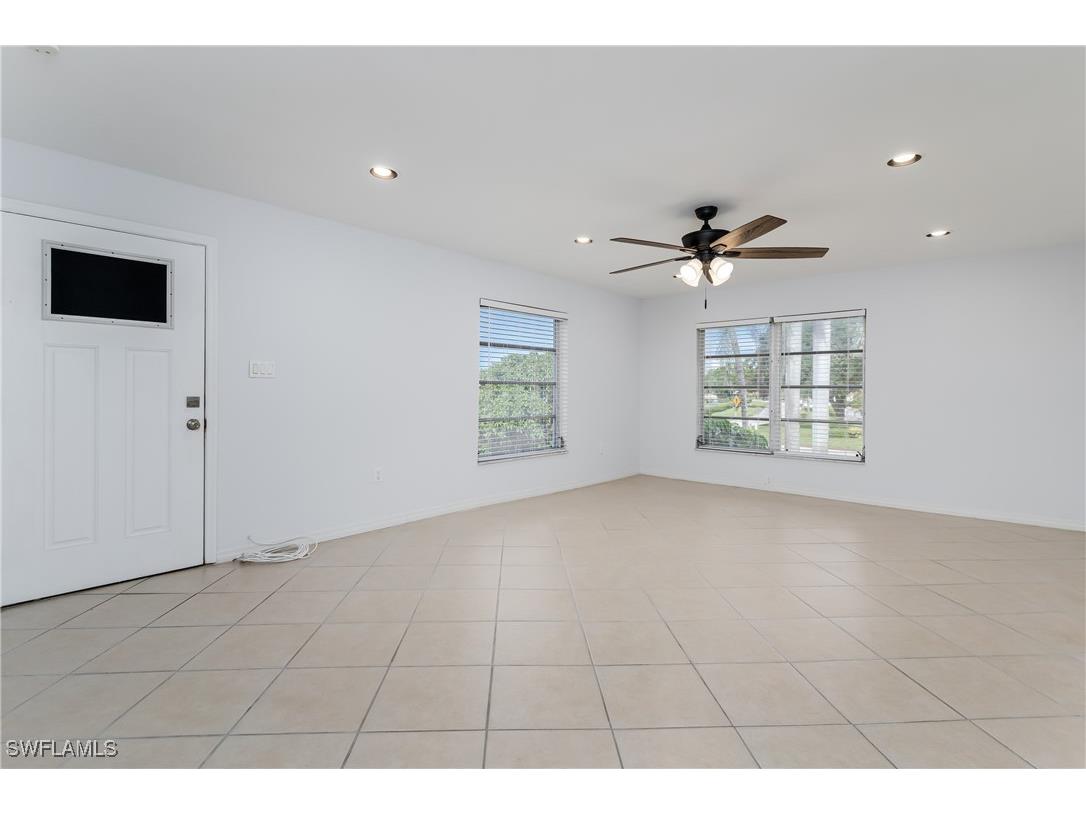 180 Cypress Way E #B212 Naples FL 34110 225069149 image2