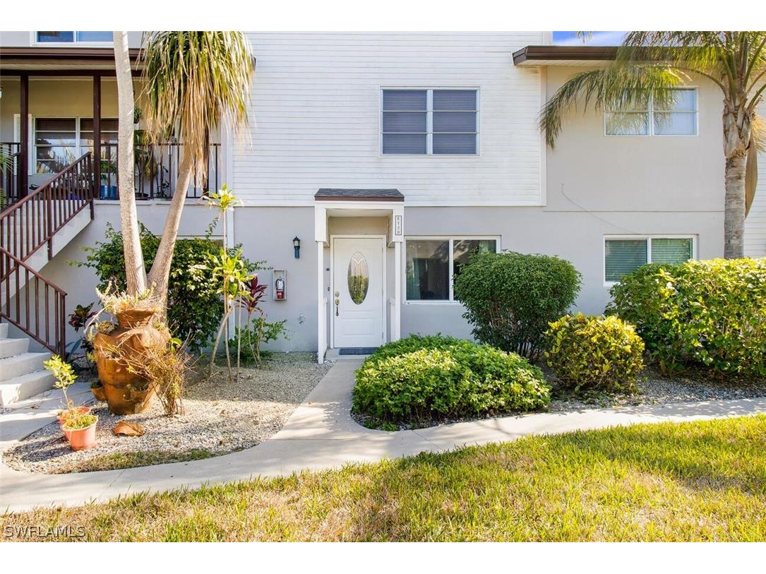 180 Cypress Way E #E128 Naples FL 34110 222082495 image1