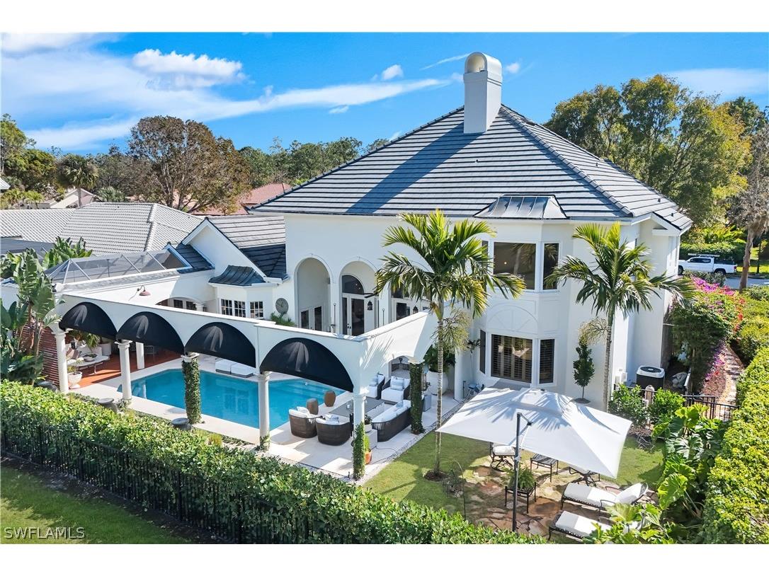 180 Edgemere Way S Naples FL 34105 226006639 image1