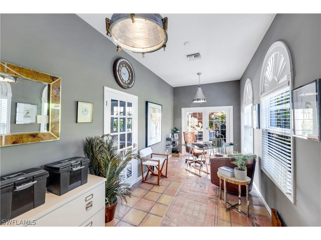 180 Edgemere Way S Naples FL 34105 226006639 image17