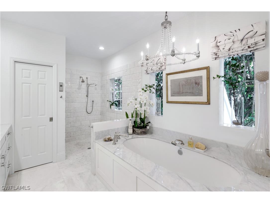 180 Edgemere Way S Naples FL 34105 226006639 image24