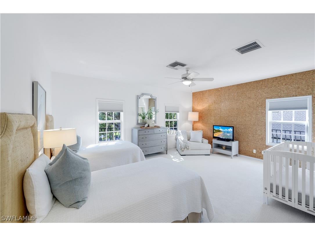 180 Edgemere Way S Naples FL 34105 226006639 image30