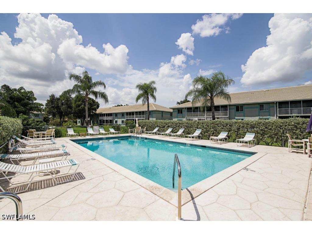 180 Furse Lakes Circle #E8 Naples FL 34104 226016637 image2