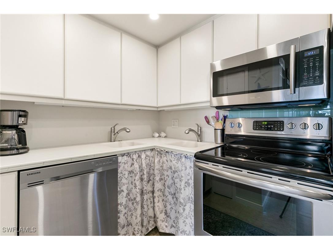 180 Seaview Court #314 Marco Island FL 34145 225057485 image26