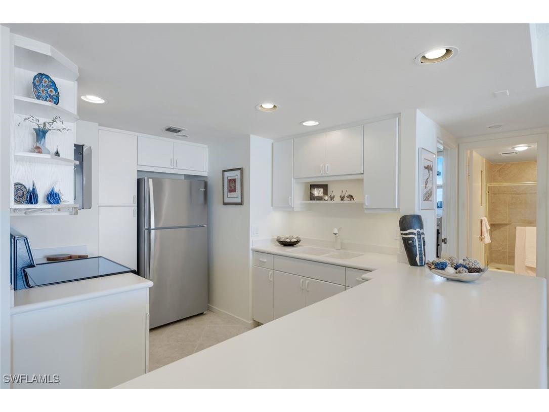 180 Seaview Court #607 Marco Island FL 34145 225053879 image10