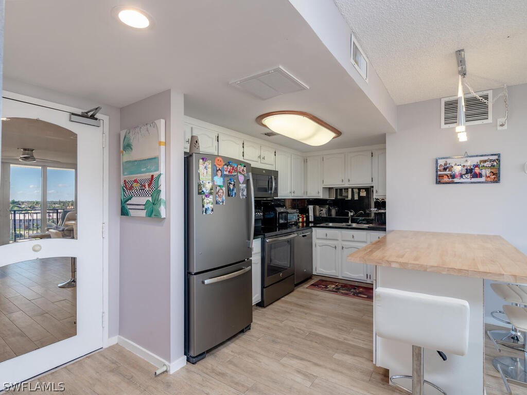 180 Seaview Court #612 Marco Island FL 34145 226010538 image3