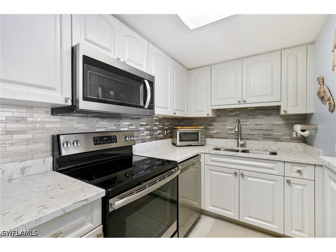 180 Seaview Court #911 Marco Island FL 34145 226024643 image10