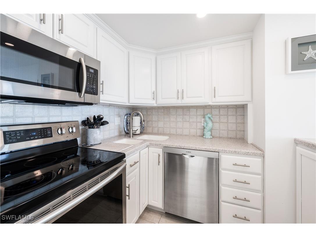 180 Seaview Court #PH 1203 Marco Island FL 34145 225077857 image14