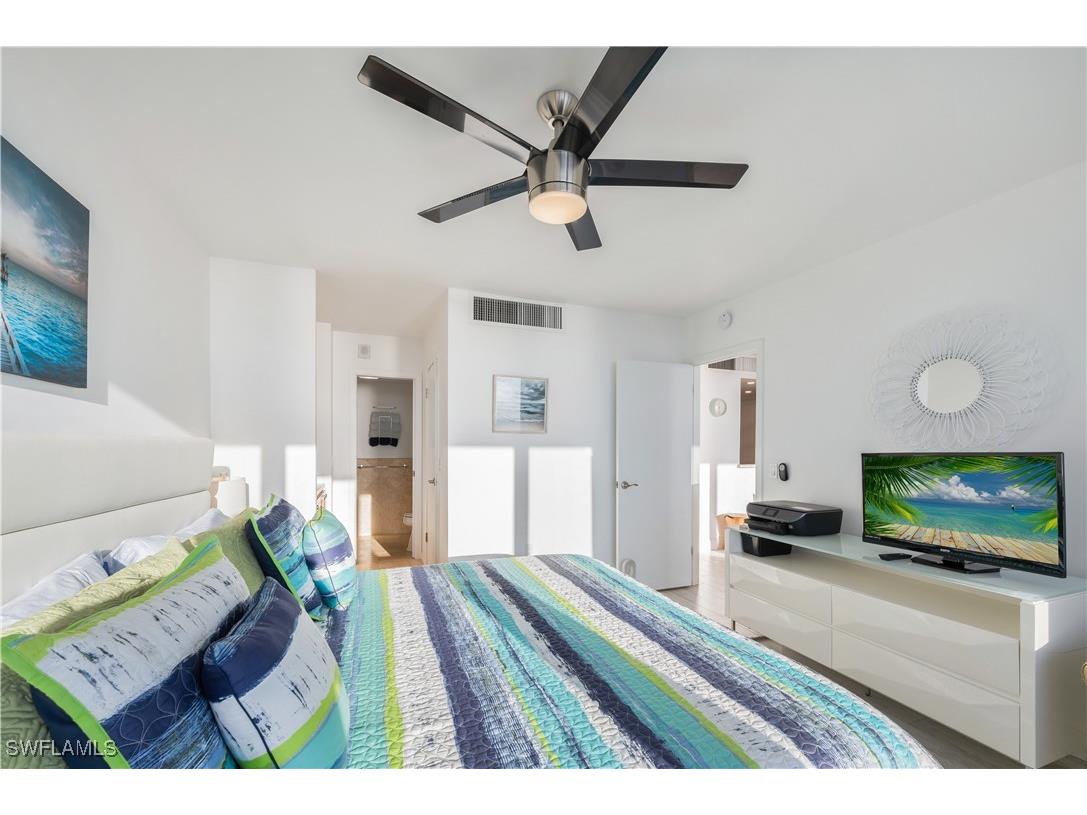 180 Seaview Court #PH 1203 Marco Island FL 34145 225077857 image18