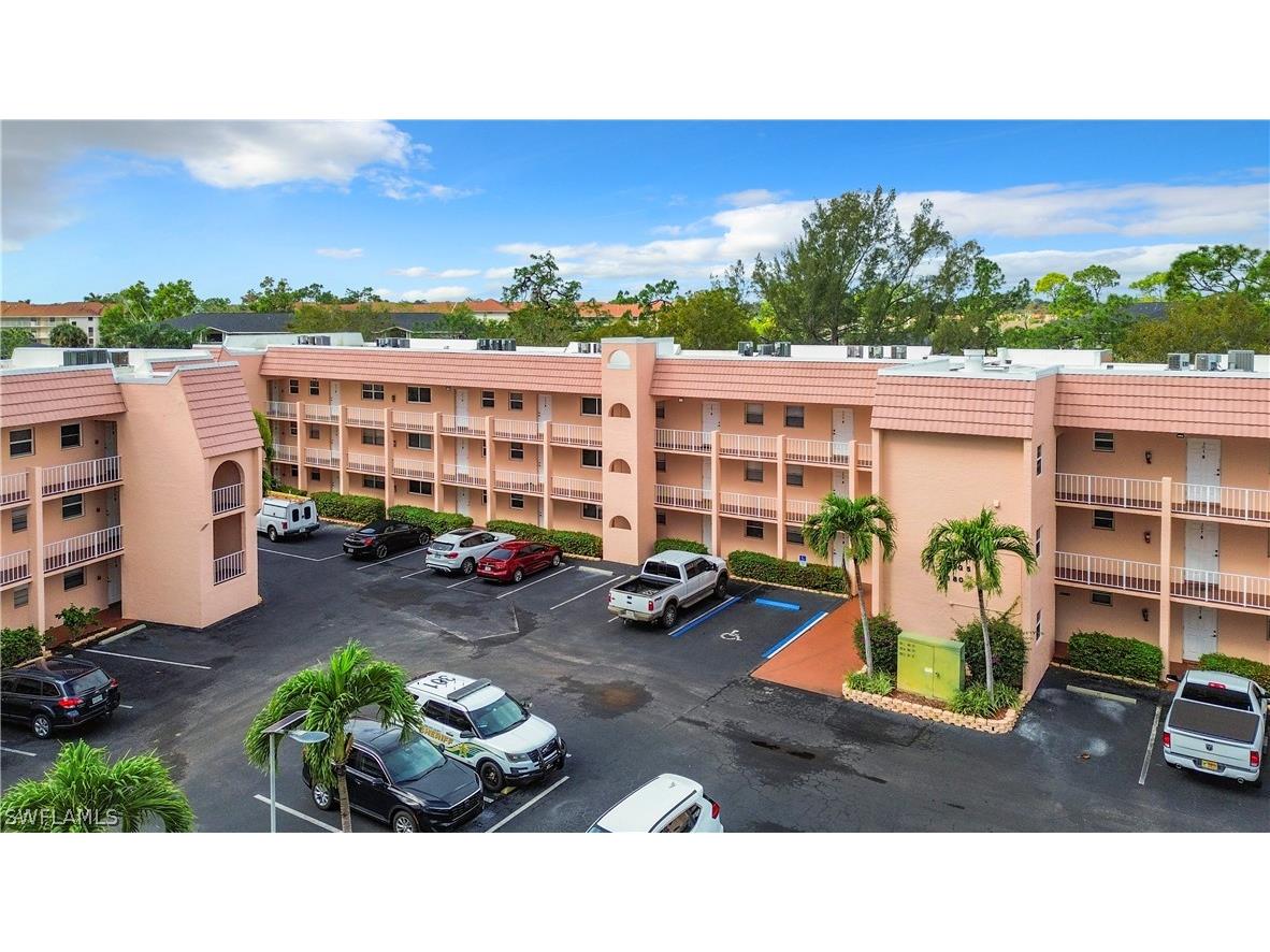 180 Turtle Lake Court #103 Naples FL 34105 226011368 image3