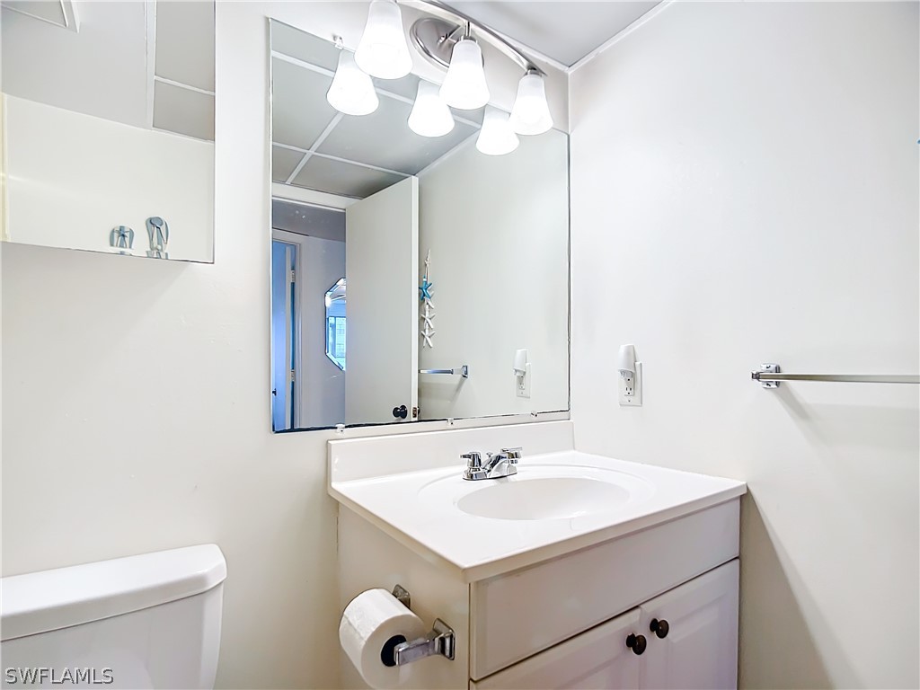 180 Turtle Lake Court #103 Naples FL 34105 226011368 image32