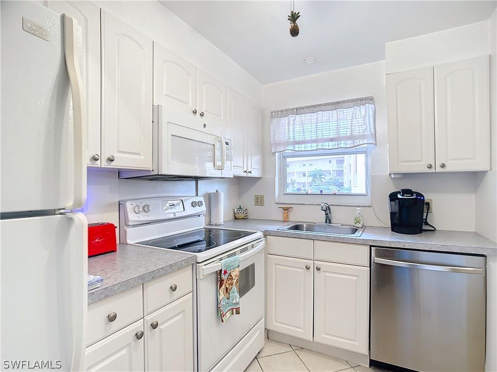 180 Turtle Lake Court #103 Naples FL 34105 226011368 image9
