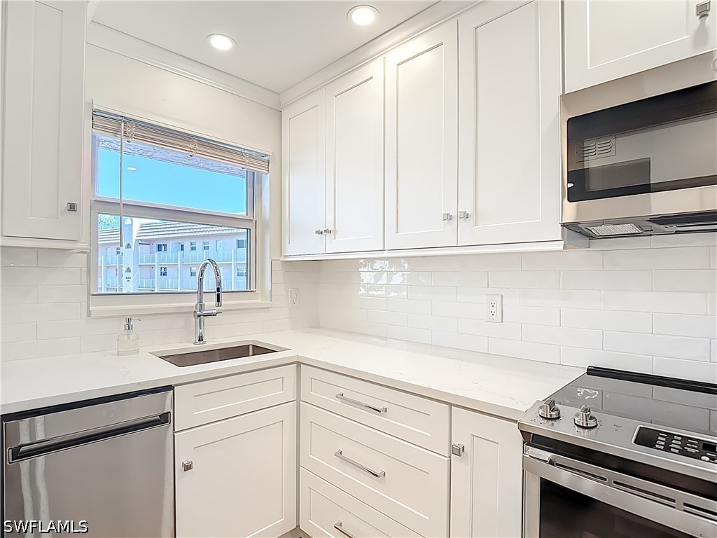 180 Turtle Lake Court #206 Naples FL 34105 226013251 image8