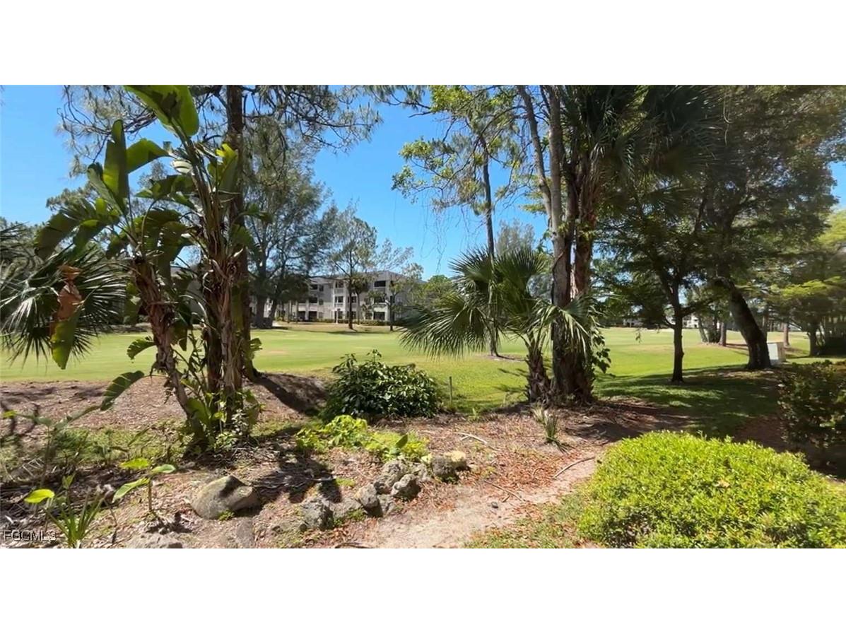 180 Turtle Lake Court #101 Naples FL 34105 2025018001 image1