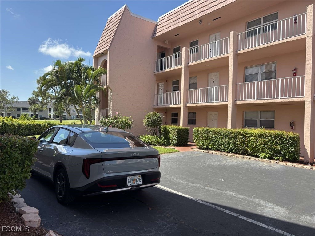 180 Turtle Lake Court #101 Naples FL 34105 2025018001 image2