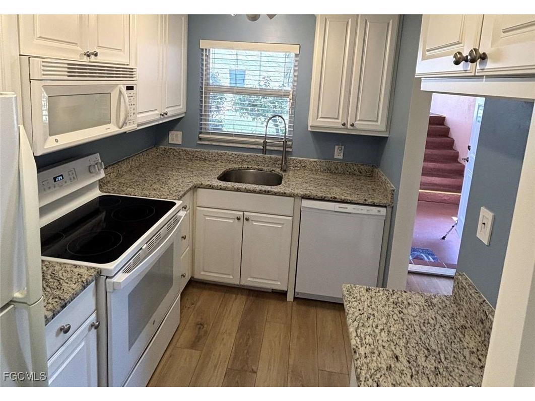 180 Turtle Lake Court #101 Naples FL 34105 2025018001 image5