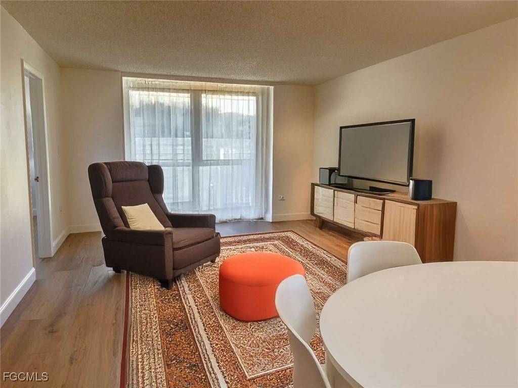 180 Turtle Lake Court #101 Naples FL 34105 2025018001 image6