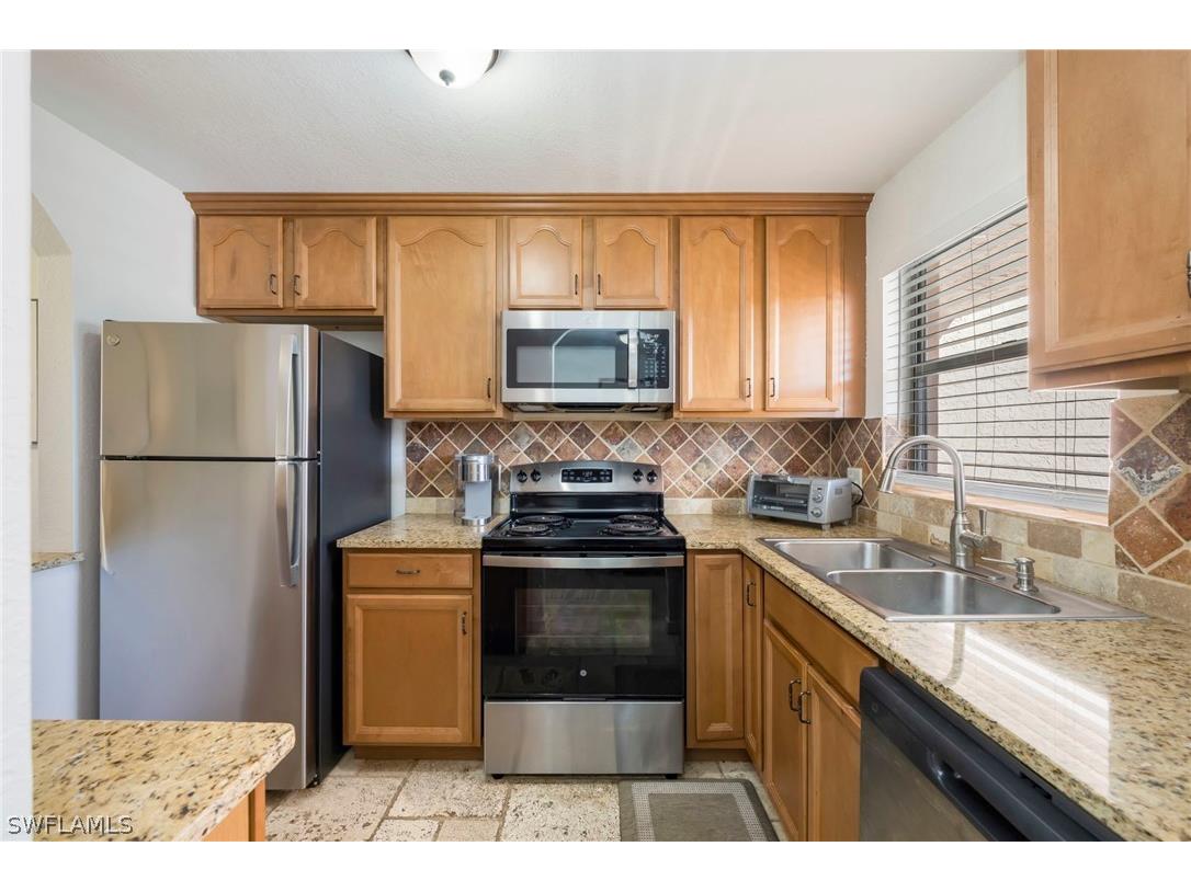 180 Turtle Lake Court #211 Naples FL 34105 226008655 image10