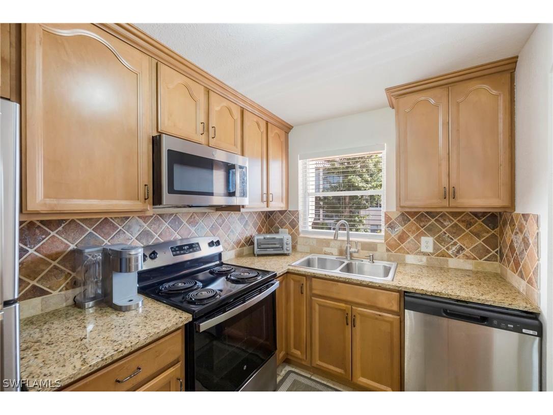 180 Turtle Lake Court #211 Naples FL 34105 226008655 image11