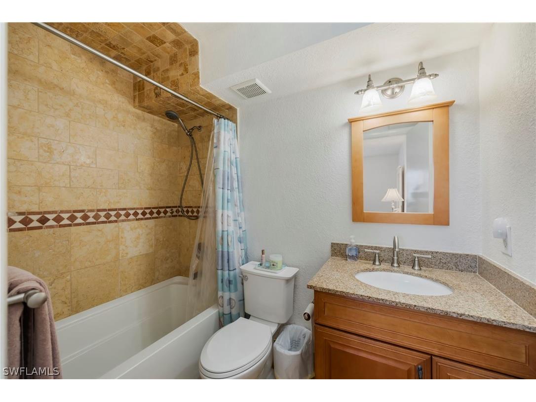 180 Turtle Lake Court #211 Naples FL 34105 226008655 image20