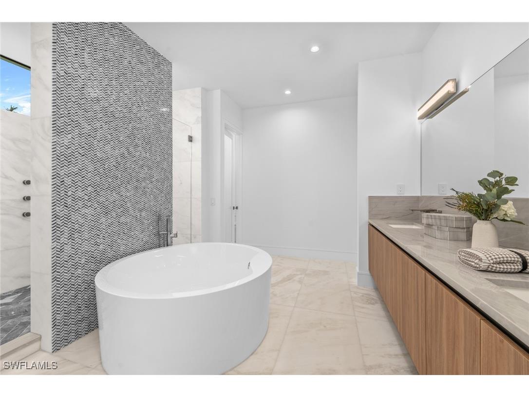 1800 Crayton Road Naples FL 34102 225076238 image17