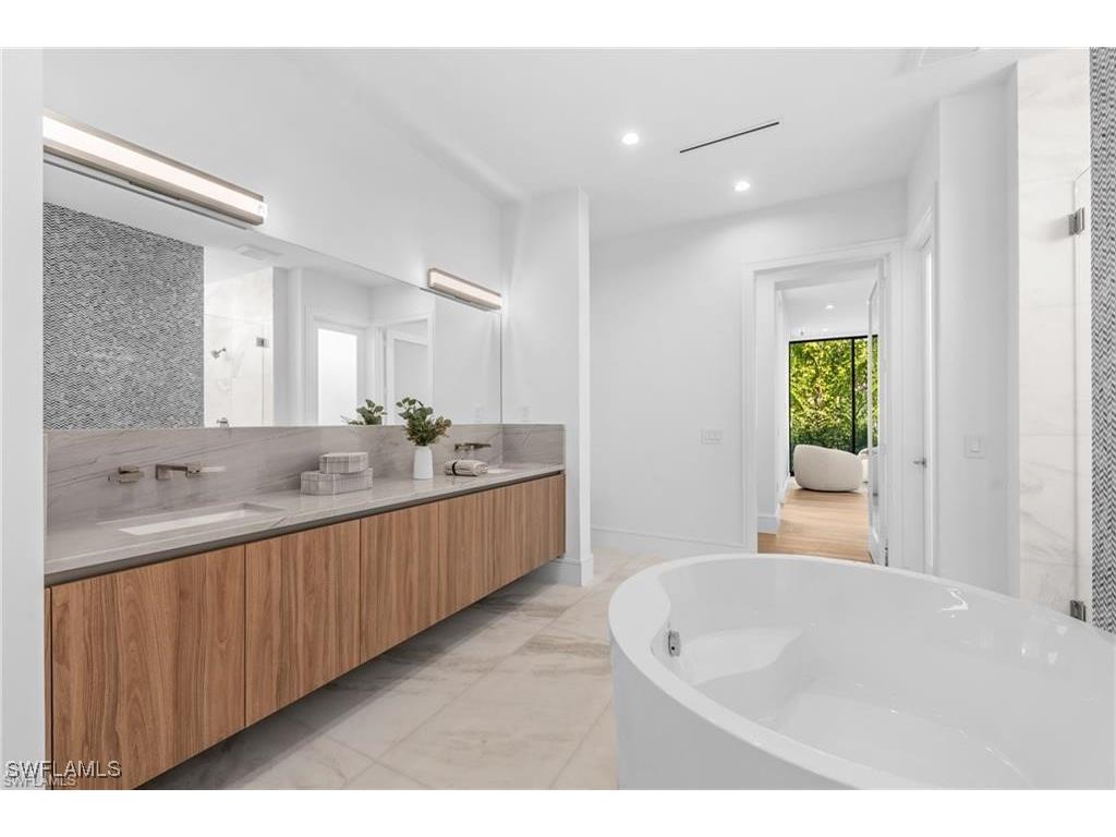 1800 Crayton Road Naples FL 34102 225076238 image18