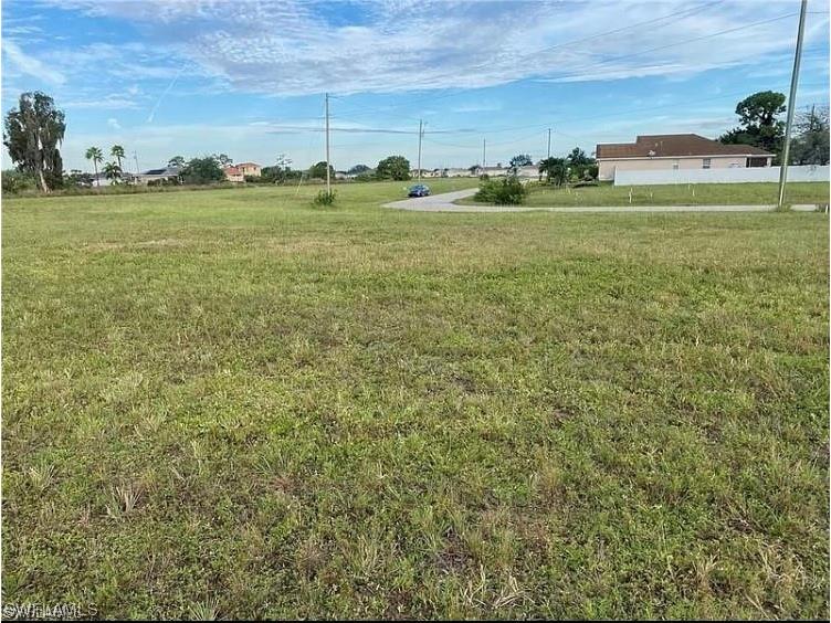 1800 NE 11th Lane Cape Coral FL 33909 223016861 image1