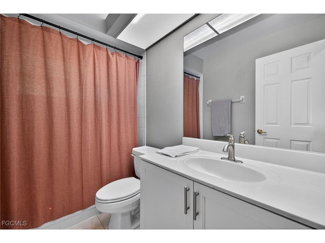 18015 Horseshoe Bay Circle Fort Myers FL 33967 2025025099 image17