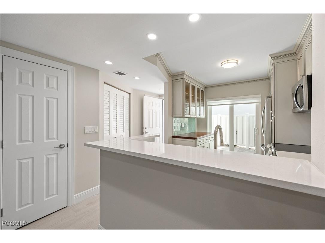 18016 San Carlos Boulevard #51 Fort Myers Beach FL 33931 2025018134 image18