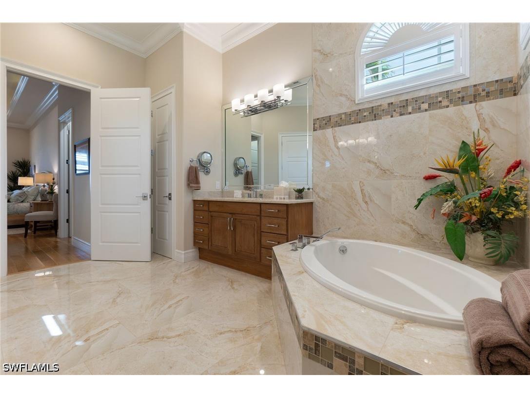 18018 Broadview Drive Naples FL 34114 226024829 image20