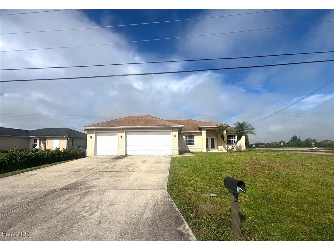 1802 Floyd Avenue S Lehigh Acres FL 33976 2025009221 image1