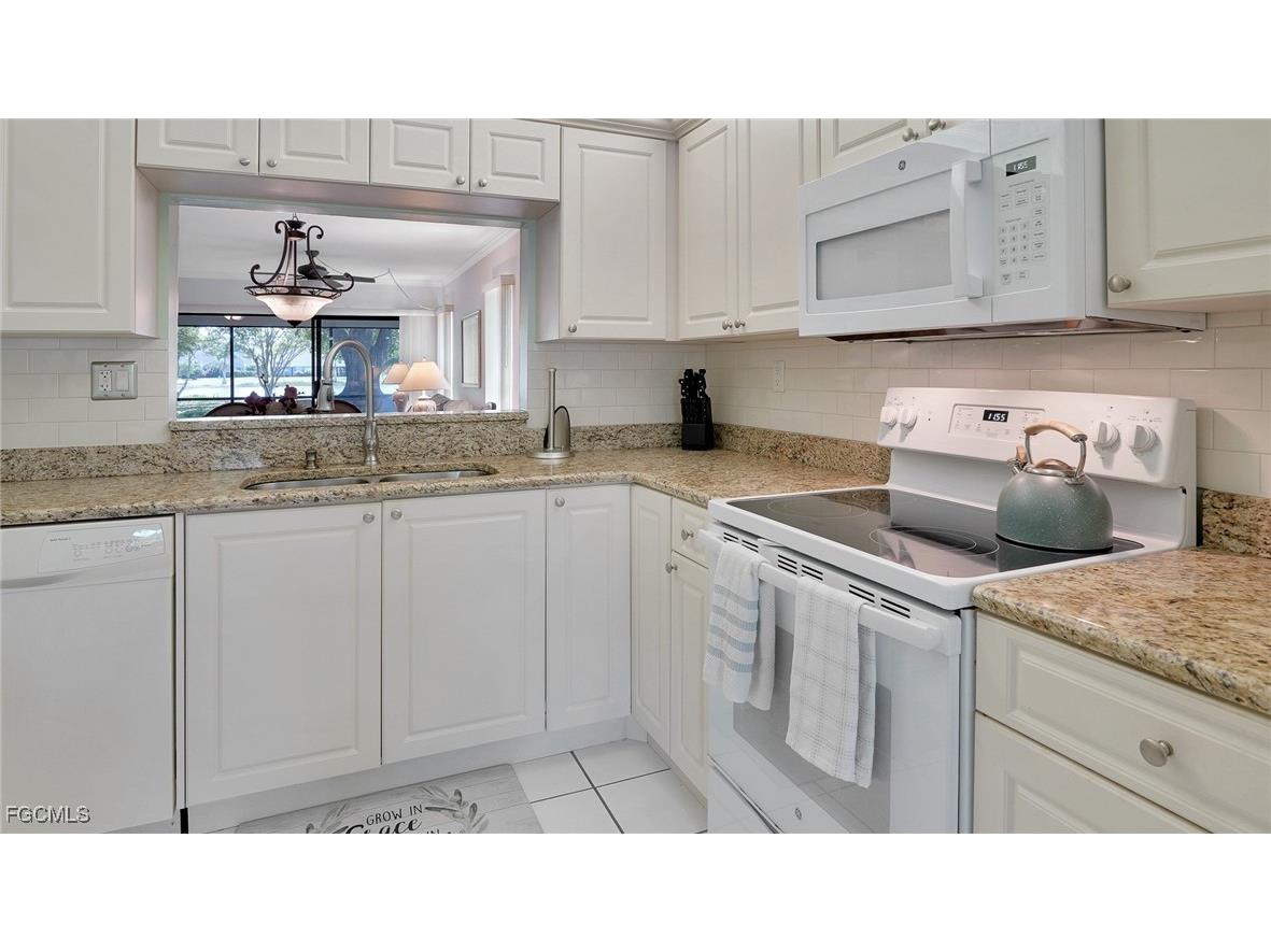 1802 Kings Lake Boulevard #105 Naples FL 34112 2025018197 image8