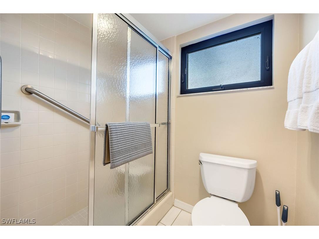 1802 Kings Lake Boulevard #2-101 Naples FL 34112 226010523 image15