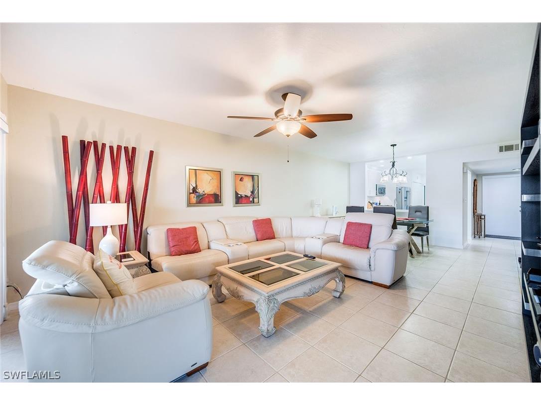 1802 Kings Lake Boulevard #2-101 Naples FL 34112 226010523 image3
